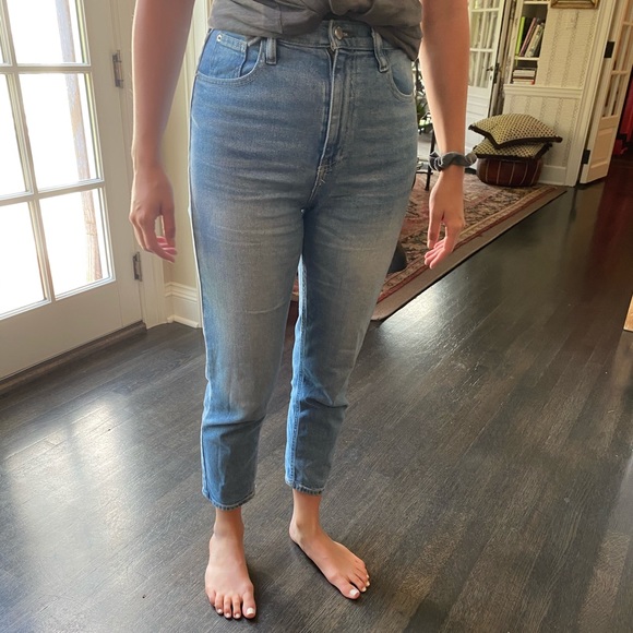 BDG High Waisted Cropped Jeans - Picture 2 of 3